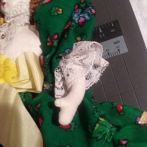 Handmade International Doll Mixed Media 1998 - Picture 5 of 6